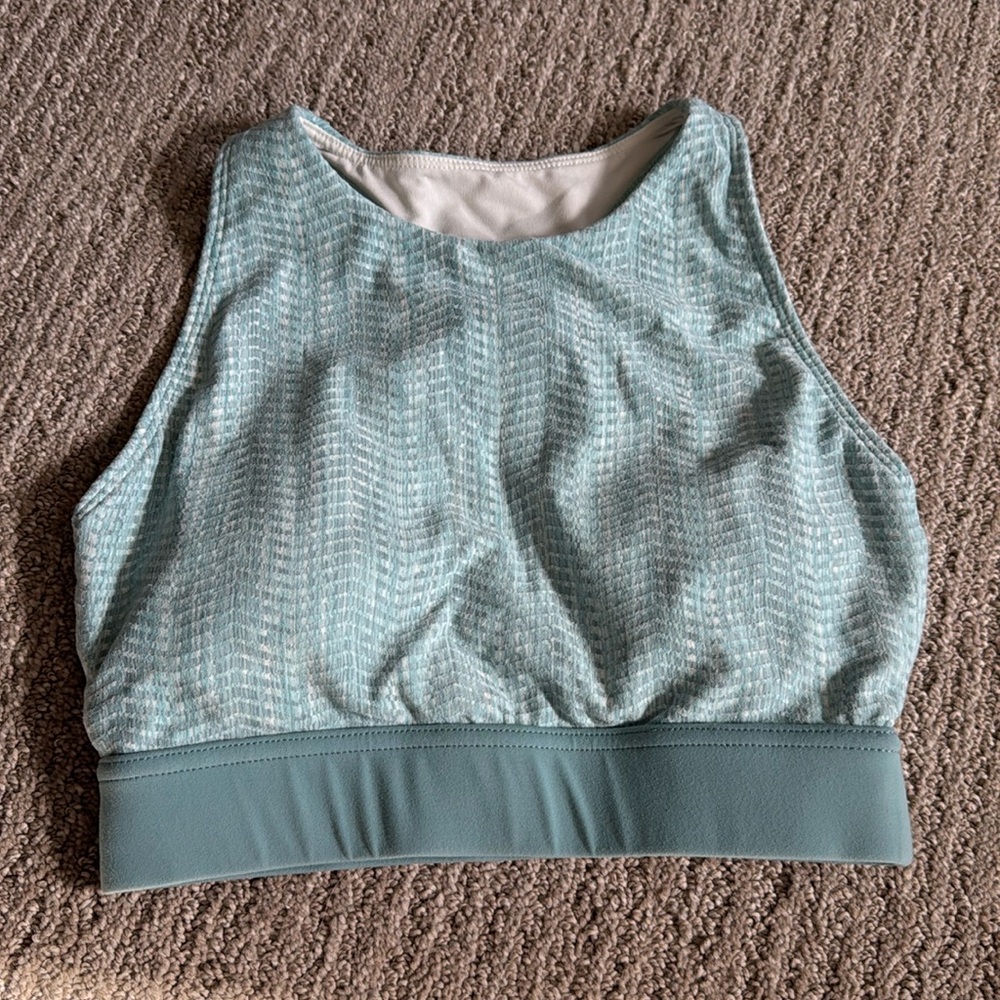 P’tula High-Neck Peak Sports Bra